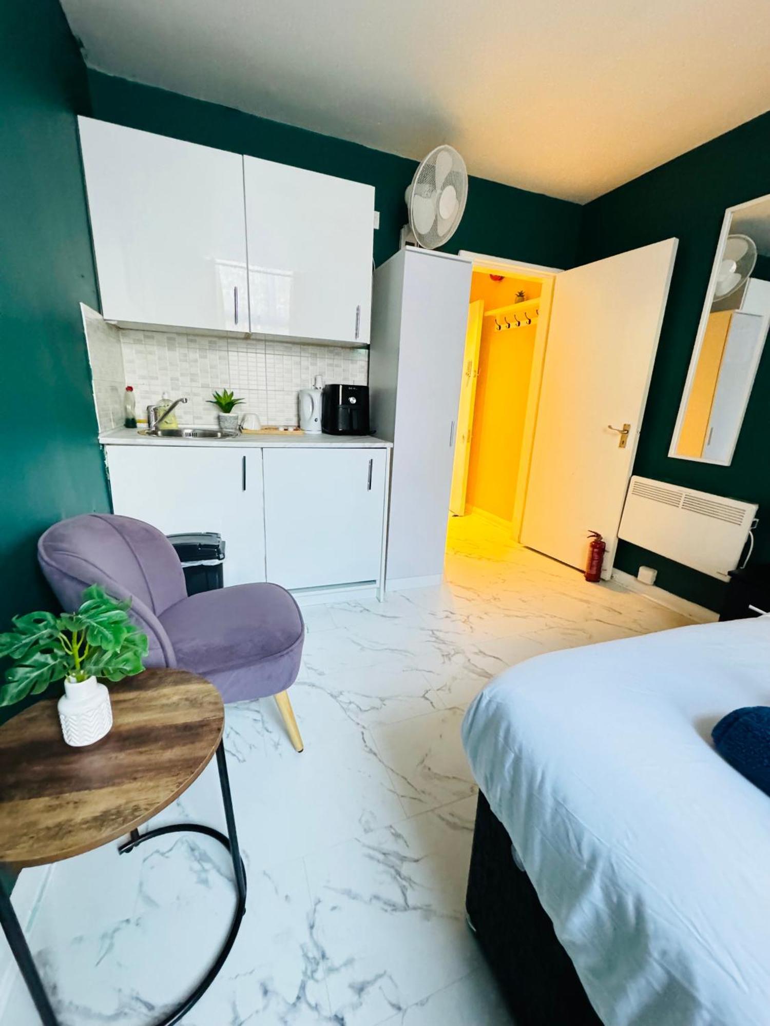 Private Studio Flat In City 1190 ลอนดอน ภายนอก รูปภาพ